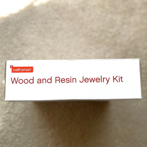 Wood and Resin Jewelry Kit - Picture 3 of 5